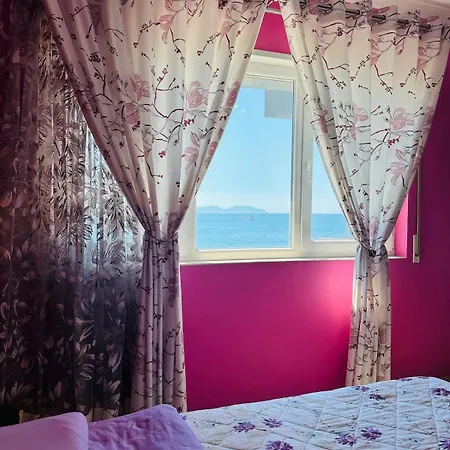 Blue Escape Lungo Mare * Vlorë