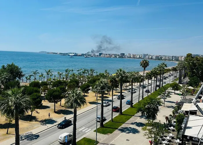 Blue Escape Lungo Mare Daire Avlonya